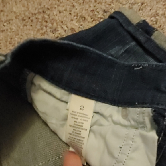 Juniors size 2 jean shorts - Picture 3 of 4